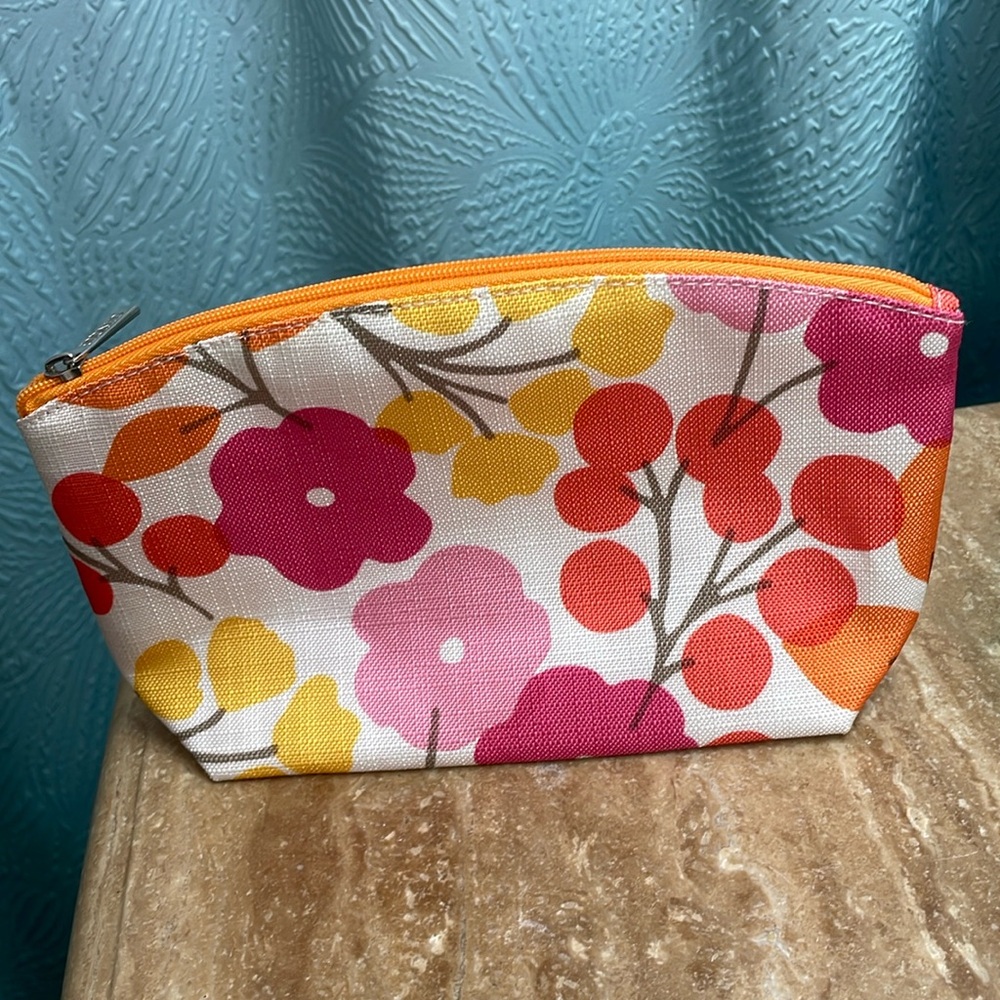 NWOT Clinique Makeup Bag 💄